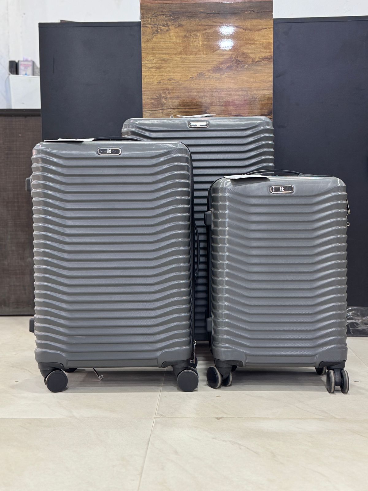 Luggage Traveling E11